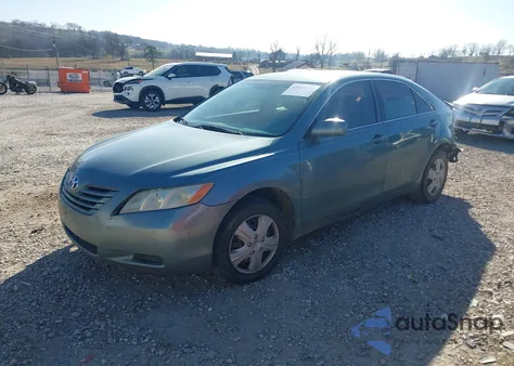 2008 Toyota Camry Le z USA, uszkodzony, nr VIN 4T1BE46K98U749227